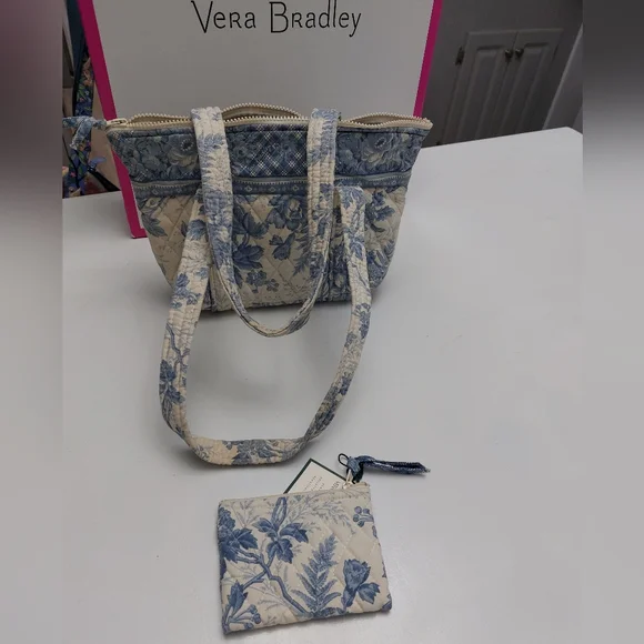 Vera Bradley Vintage Blue Toile Set NWT - Picture 2 of 7